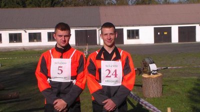 Pokračujú v naučenom. 