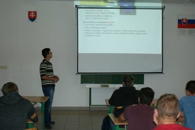  Bežíme s projektom „Nedovoľme rásť Horeodpadov„ 