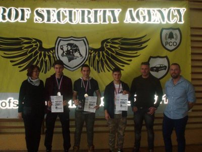 Silná ruka stredoškoláka 