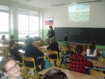 Pokračujeme s prednáškami na základných školách 