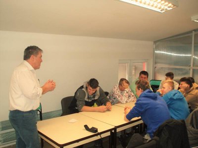  Vzdelávame sa, vzdelávate sa, vzdelávajú sa 