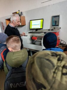 Spolupráca žiakov základnej školy – Podbiel so žiakmi SOŠL – odbor mechanik strojov a zariadení.