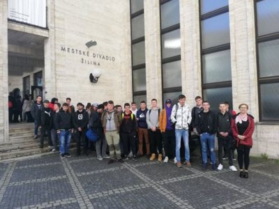 Divadelné predstavenie